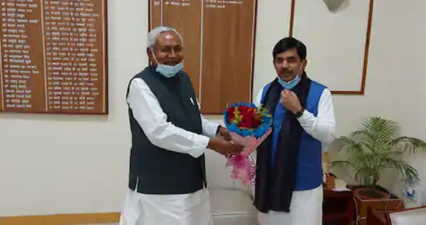 CM नीतीश के कैबिनेट में शाहनवाज समेत इन नामों पर लगेगी मुहर, देखें लिस्ट CM नीतीश के कैबिनेट में शाहनवाज समेत इन नामों पर लगेगी मुहर, देखें लिस्ट